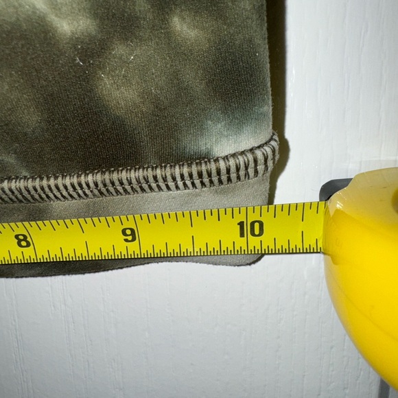 Lululemon Flow Y Lululemon Army Green Tie Dye Top Size 32A - Picture 6 of 9